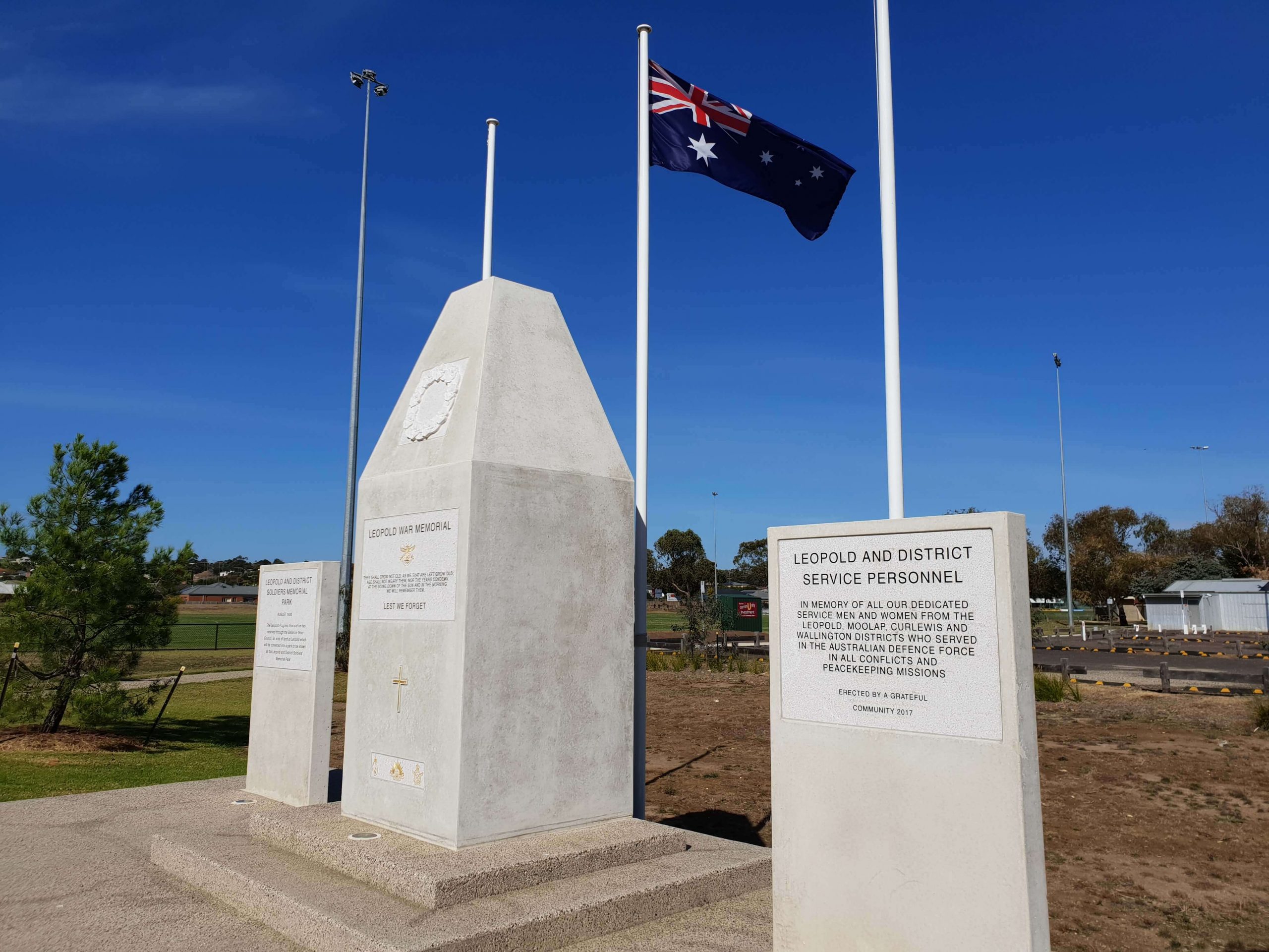 War-Memorial-Leopold